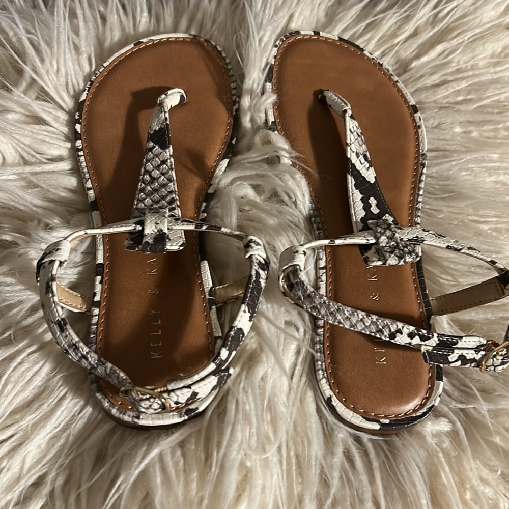 Snake print sandal - Picture 3 of 4